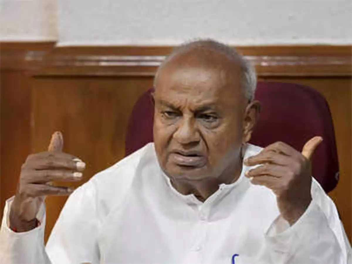 केरल जद (एस) के शीर्ष नेता ने देवेगौड़ा की पलटनी पर चर्चा के लिए राष्ट्रीय अधिवेशन बुलाया